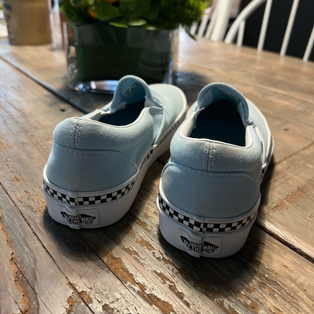 Vans - Picture 4 of 5